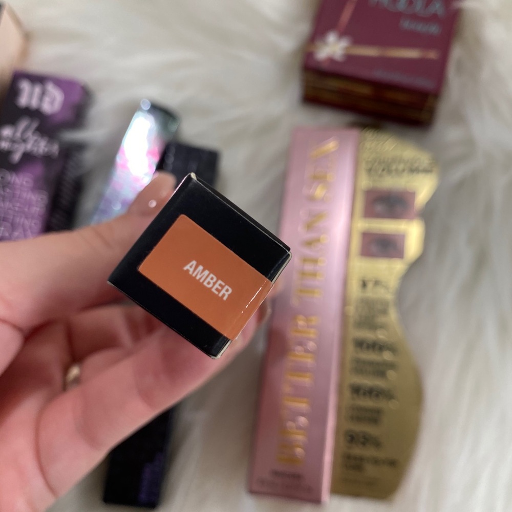 Makeup bundle - Picture 3 of 3